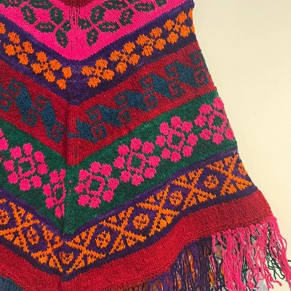 HANDMADE PONCHO BOLIVIAN INDUSTRY - Picture 3 of 3